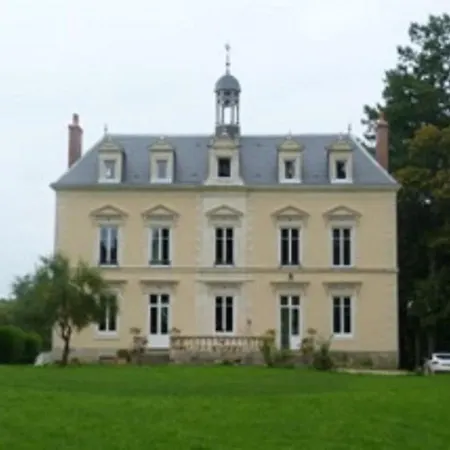 Chateau Xixeme - Parc 2ha, Lumineuses, Petit Dejeuner Local, Proche Foret Et Cite Medievale - Fr-1-410-410 Bed & Breakfast